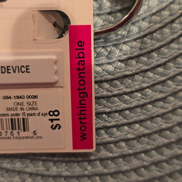 SIMPLY VERA & WORTHINGTON WOMEN'S FASHION JEWELRY SILVERTONE EARRINGS … - Picture 8 of 9